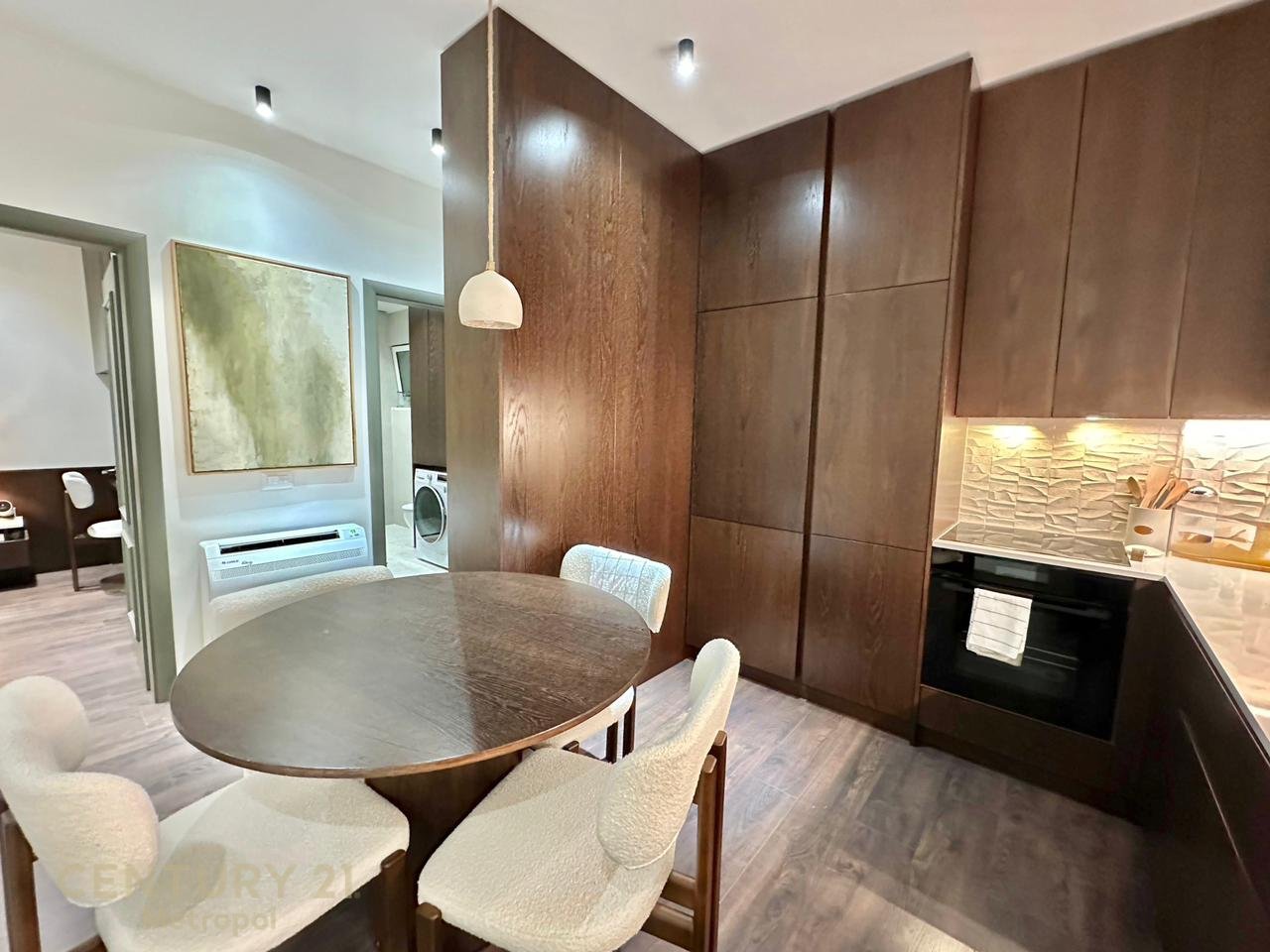 SHITET APARTAMENT 1+1 i MOBILUAR, VILAT GJERMANE!