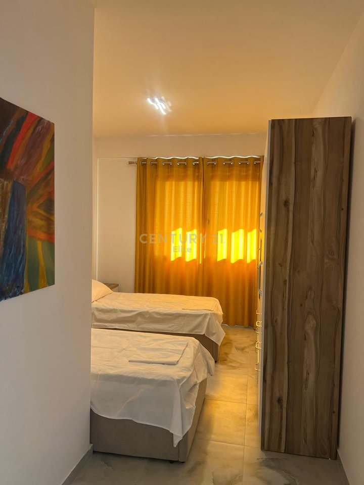 Shitet apartament 2+1+2 tek OASIS REZIDENCE.