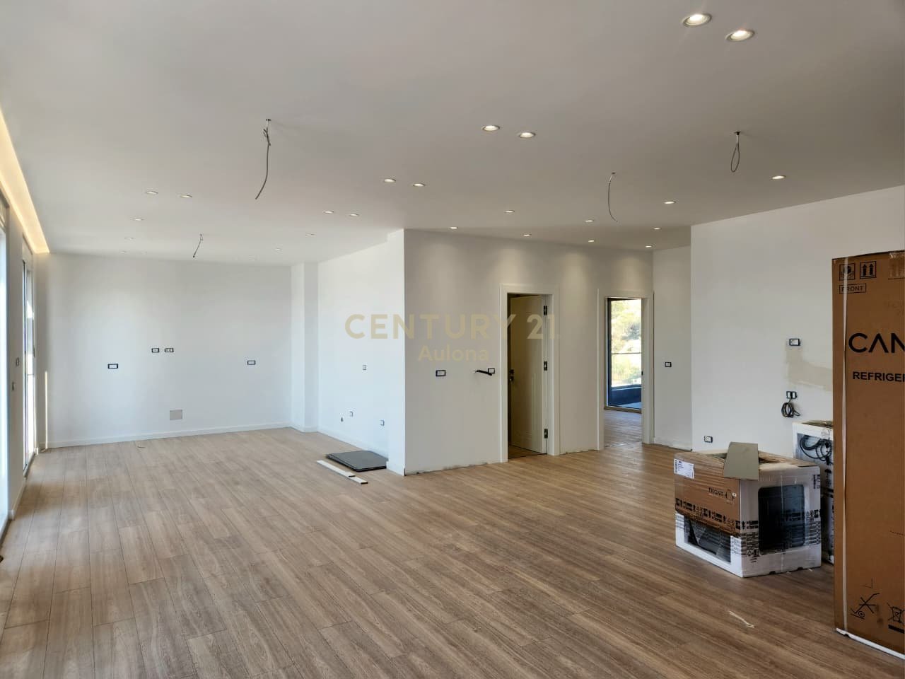 PENTHOUSE PER SHITJE PRANE ''LUNGOMARE 1''