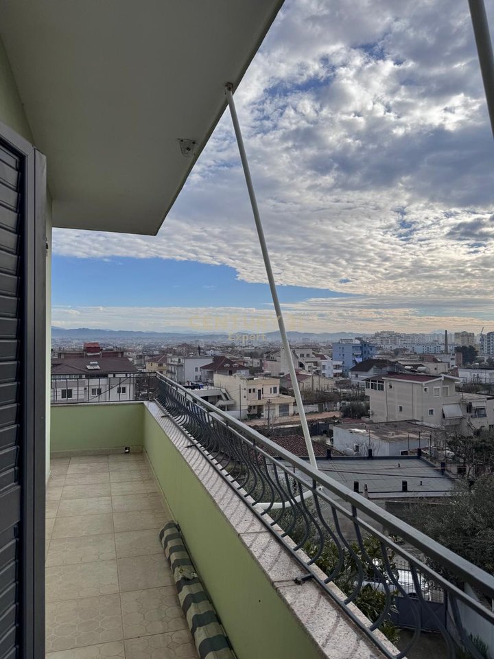 JAPIM ME QIRA DUPLEX NE SPITALLE!