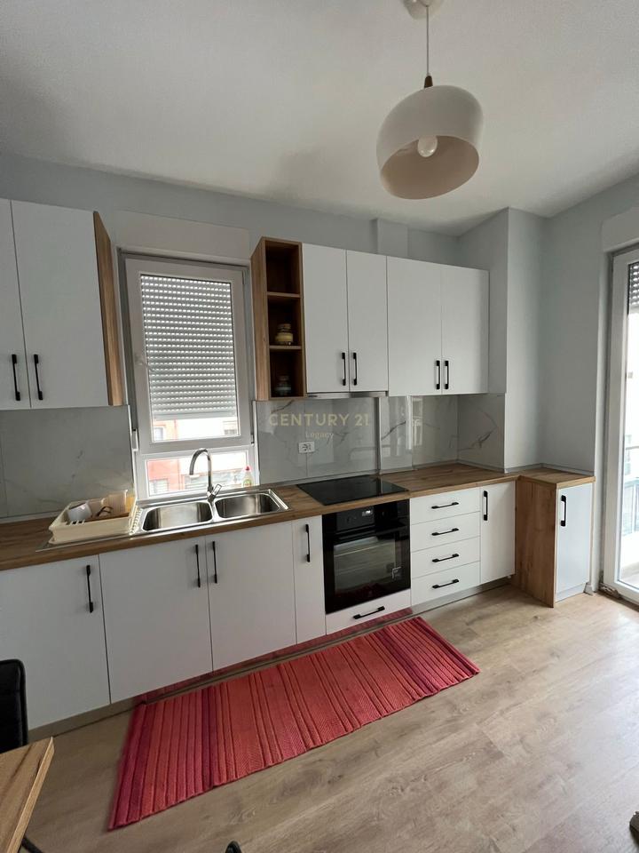 Apartament 2+1+2 me qira Rr. Dritan Hoxha