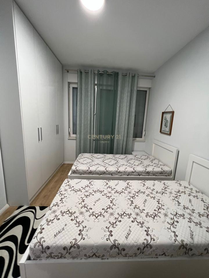 Apartament 2+1+2 me qira Rr. Dritan Hoxha