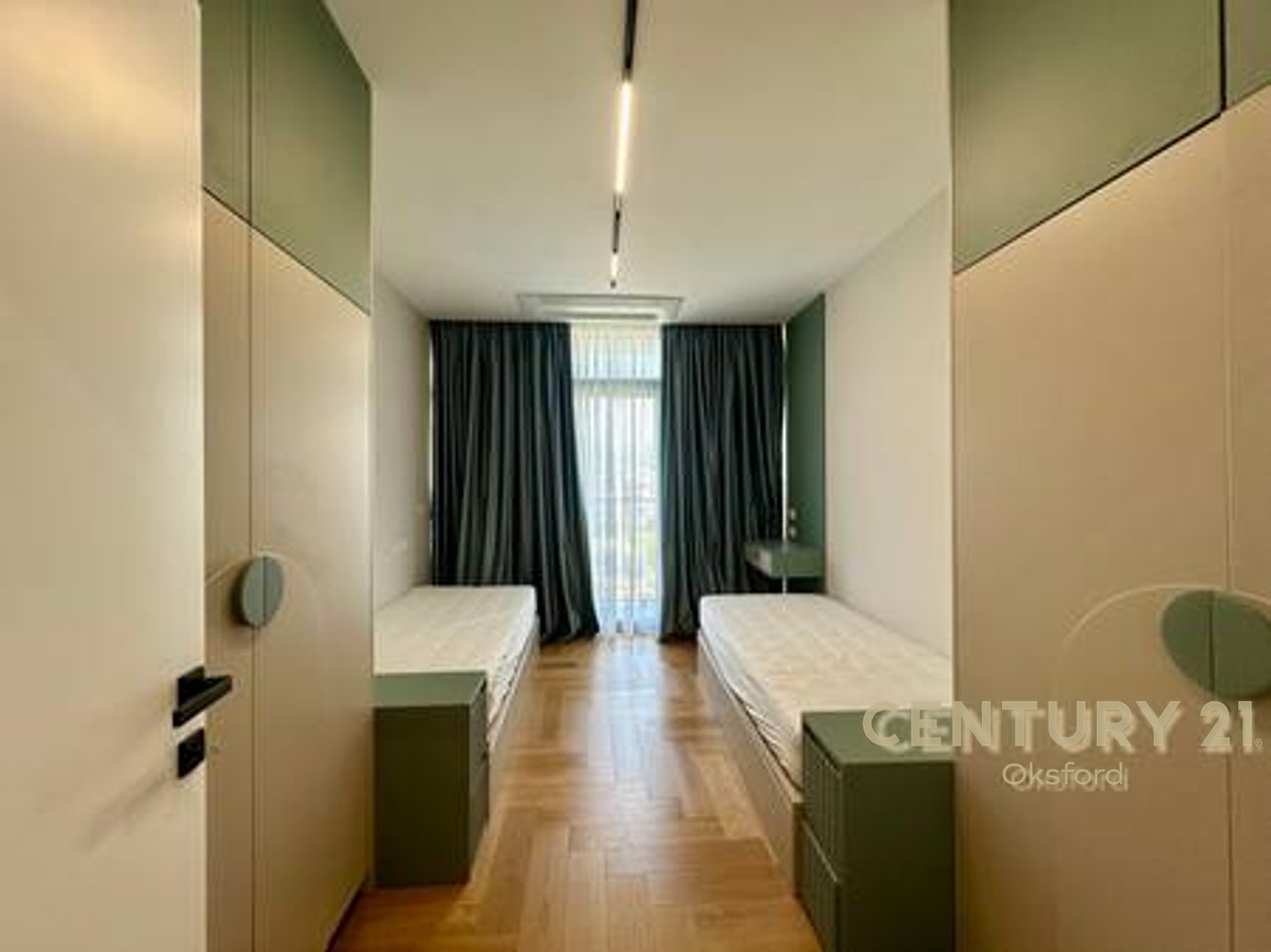 Modern apartment with parking space at Rezidenca Lake View!