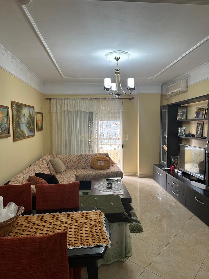 Apartament 2+1 per qira ne Astir