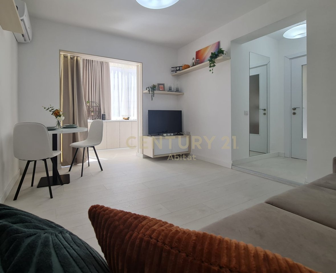 MONOLOCALE INVESTITO IN VENDITA VICINO A WILLSON SQUARE - OPPORTUNITÀ DI INVESTIMENTO IDEALE