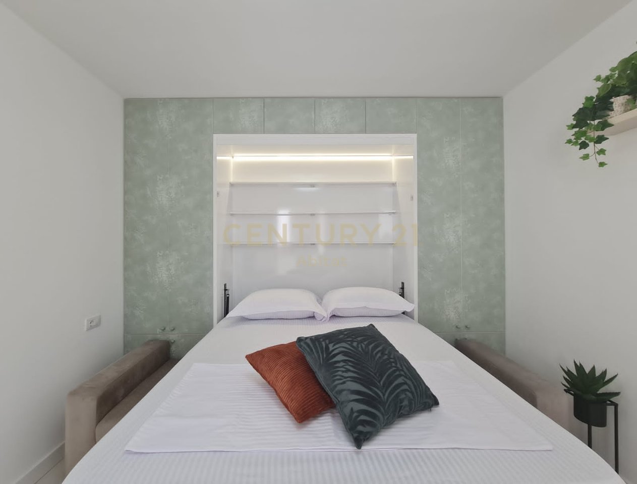 MONOLOCALE INVESTITO IN VENDITA VICINO A WILLSON SQUARE - OPPORTUNITÀ DI INVESTIMENTO IDEALE