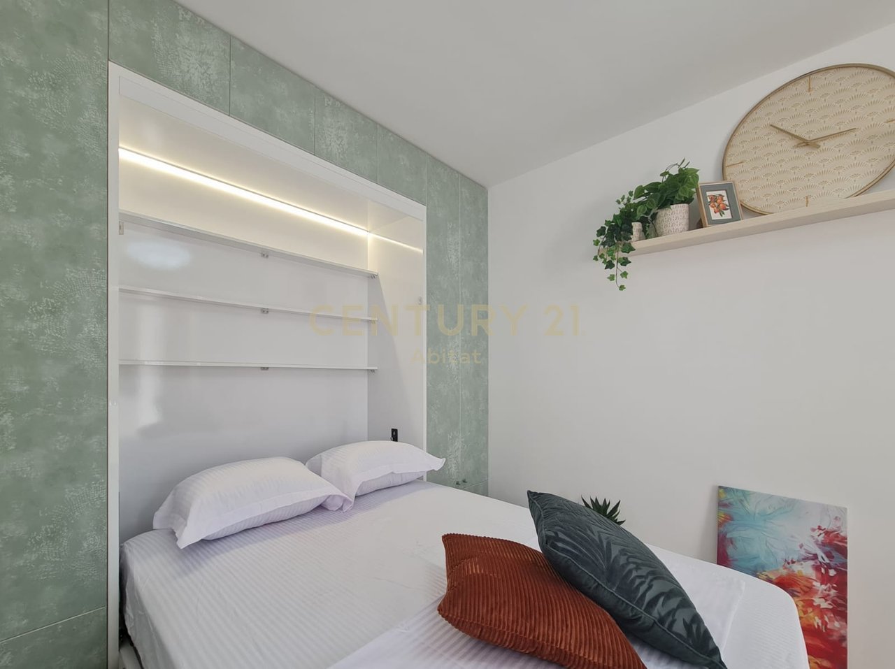 MONOLOCALE INVESTITO IN VENDITA VICINO A WILLSON SQUARE - OPPORTUNITÀ DI INVESTIMENTO IDEALE