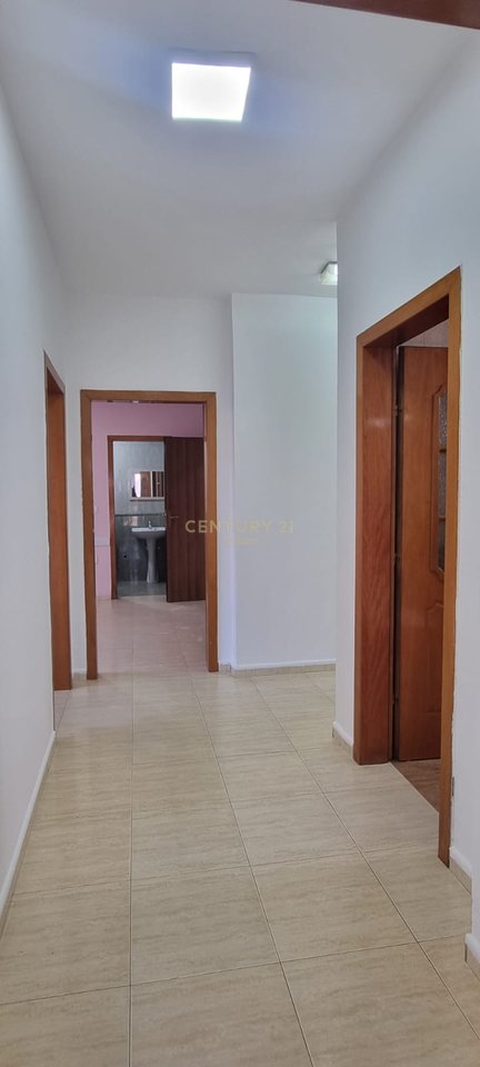 Jepet apartament  2+1+2 me qira per Zyre!