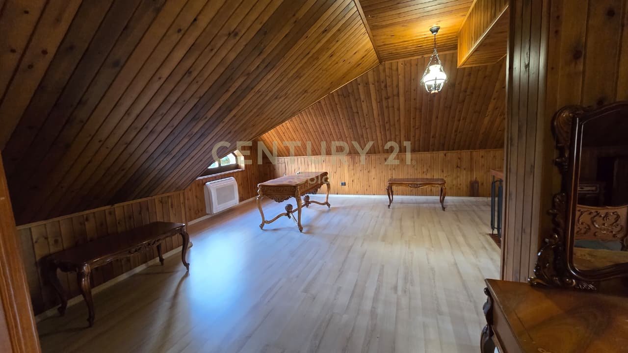 Jepet me qera vile te Akacia Hills