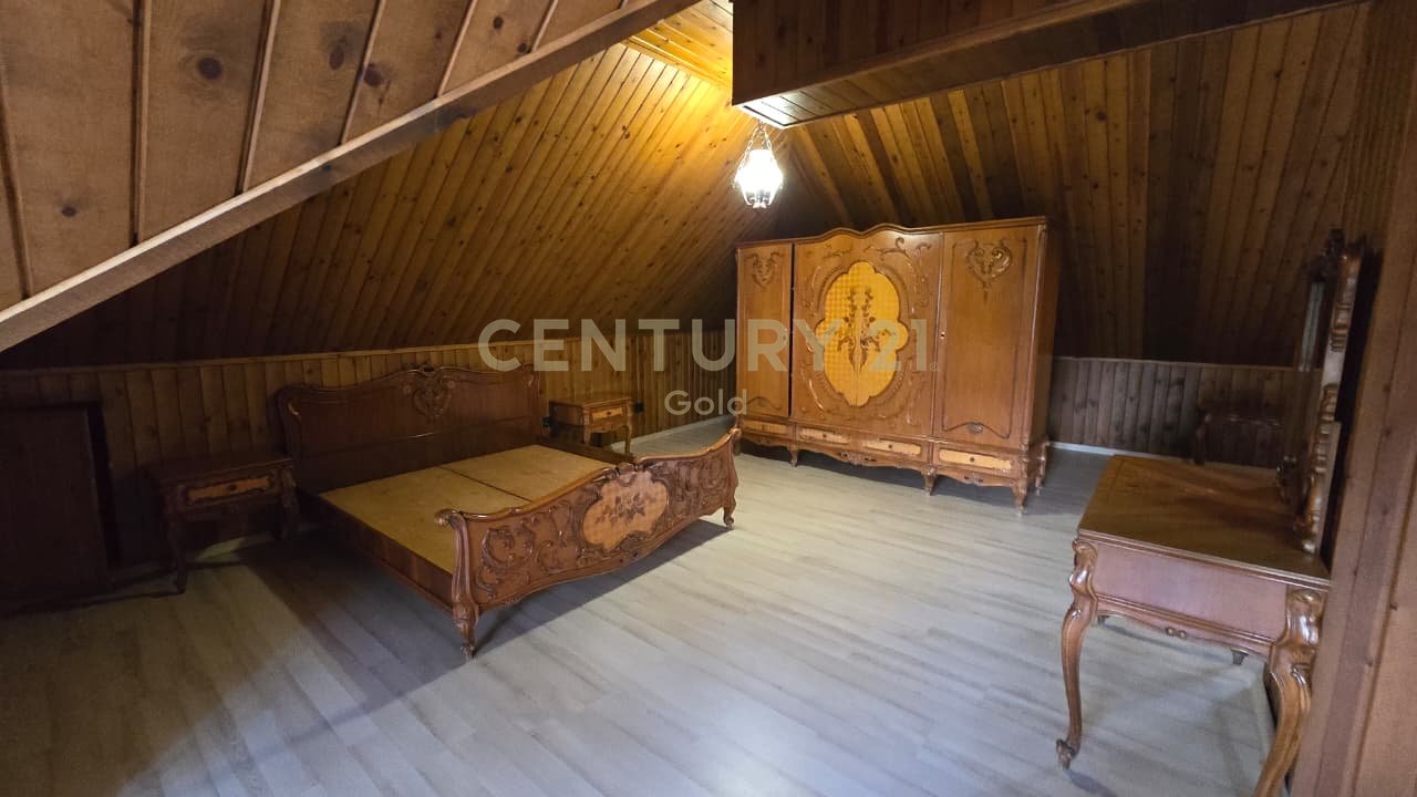 Jepet me qera vile te Akacia Hills