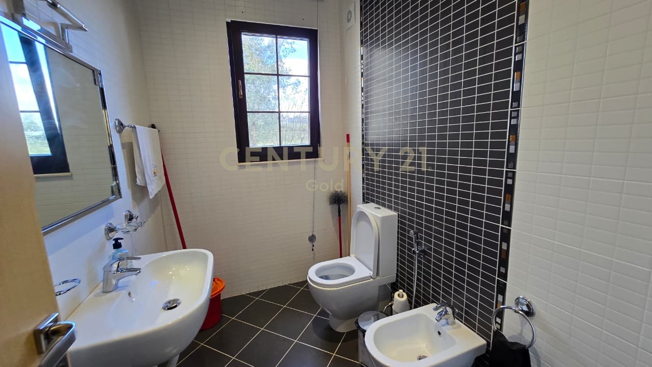 Jepet me qera vile te Akacia Hills