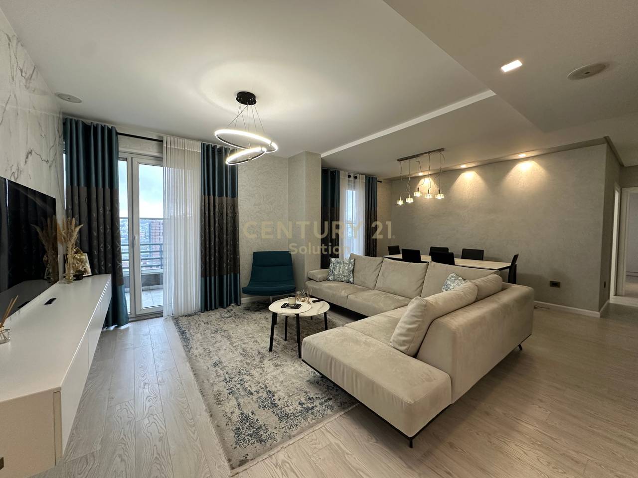 APPARTAMENTO 3+1+2 IN VENDITA VICINO A VILA L!