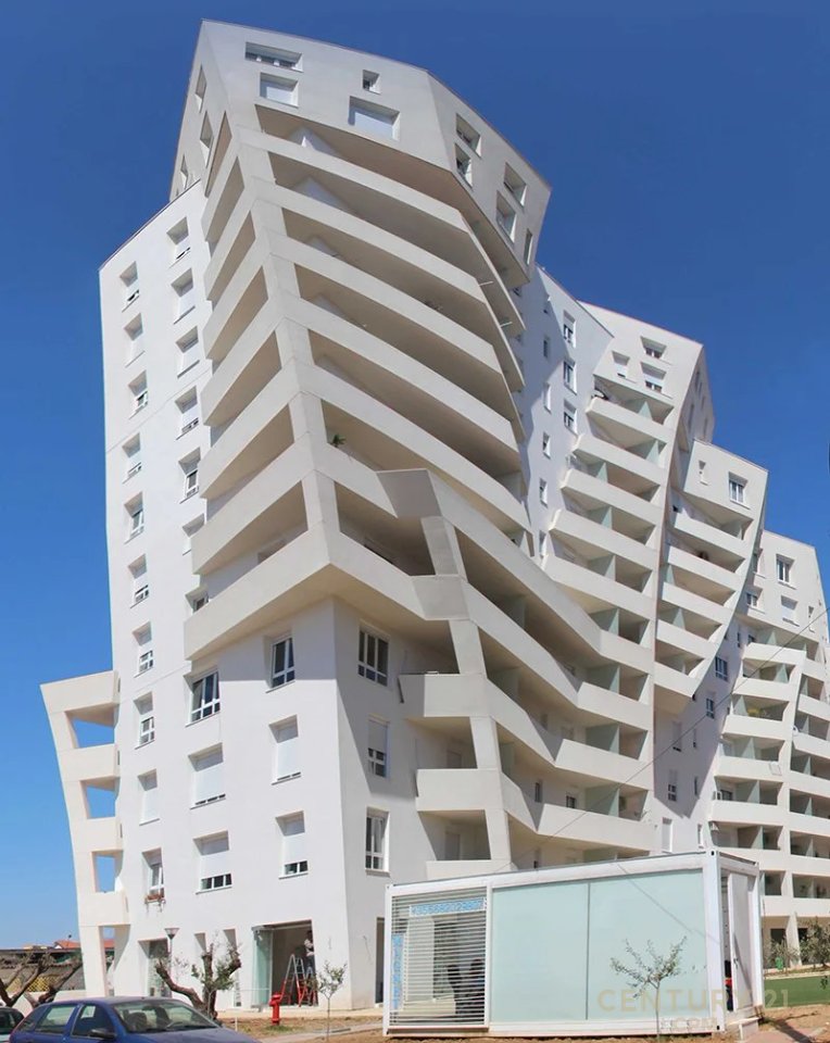 SHESIM APARTAMENT 2+1+2 Plus Parking !!!! NE ZEMER TE TIRANES!!