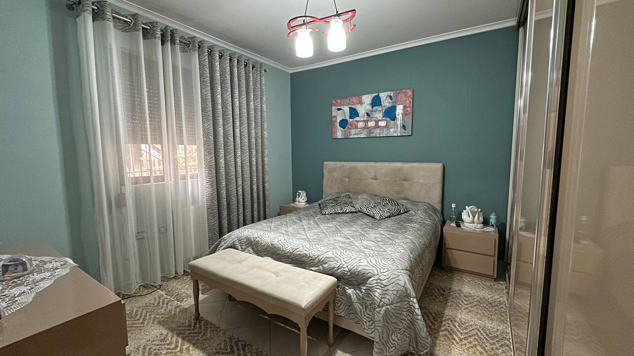 VILË 2-KATËSHE PËR SHITJE NË POGRADEC – LAGJIA 5, RRUGA “RILINDJA”