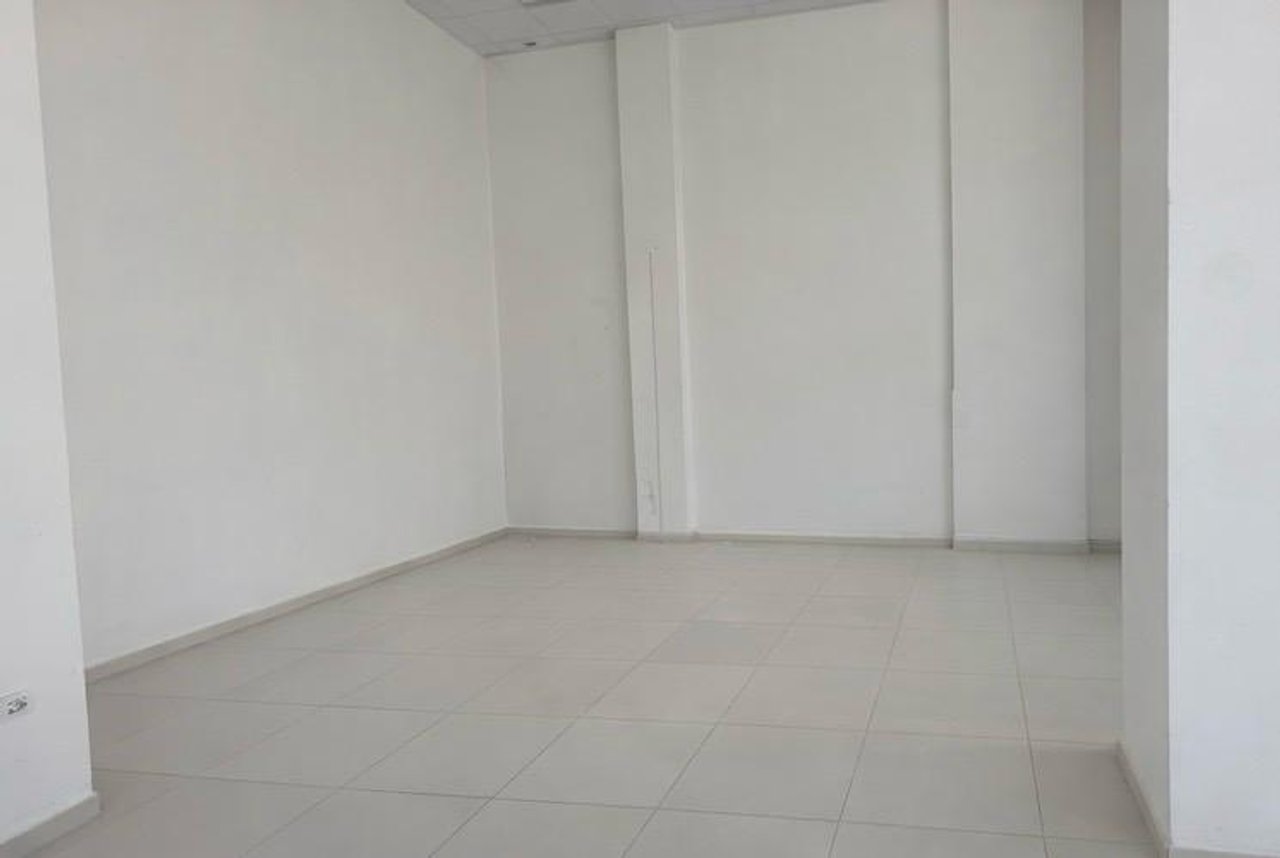 Commercial Space for Rent on Barricades Street