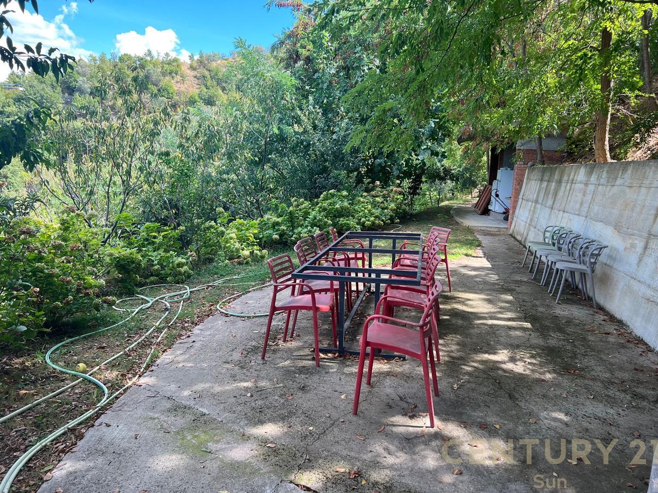 Vilë  me qera në Petrelë, Tiranë