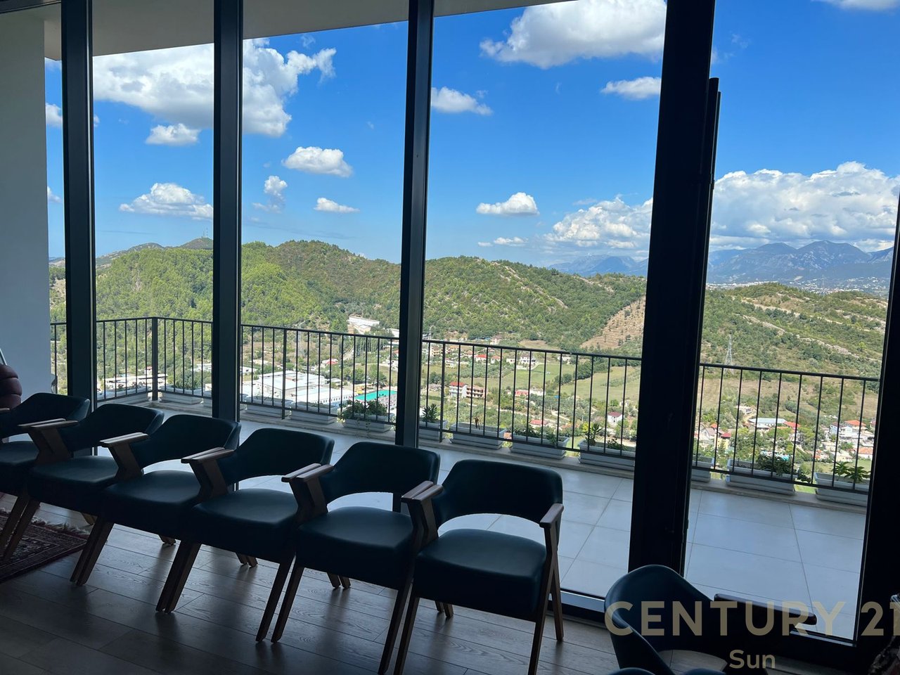 Vilë  me qera në Petrelë, Tiranë