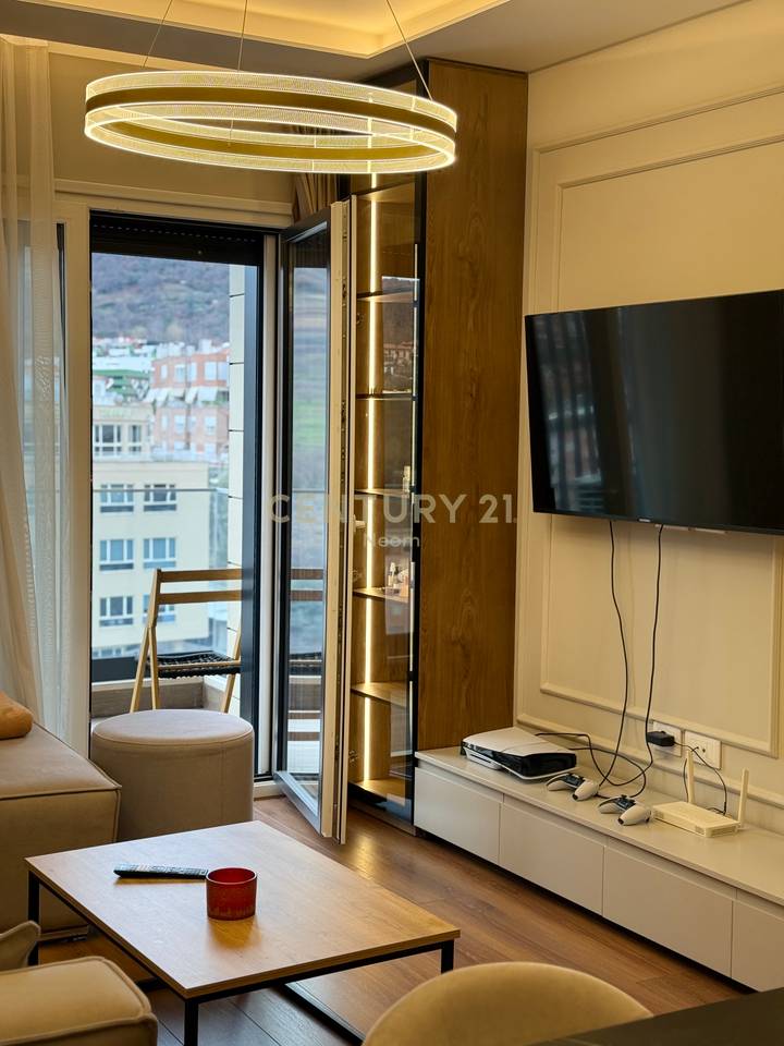 Apartament 2+1për Shitje – Kodra e Diellit, Tiranë