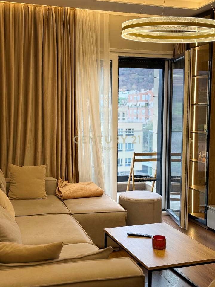 Apartament 2+1për Shitje – Kodra e Diellit, Tiranë