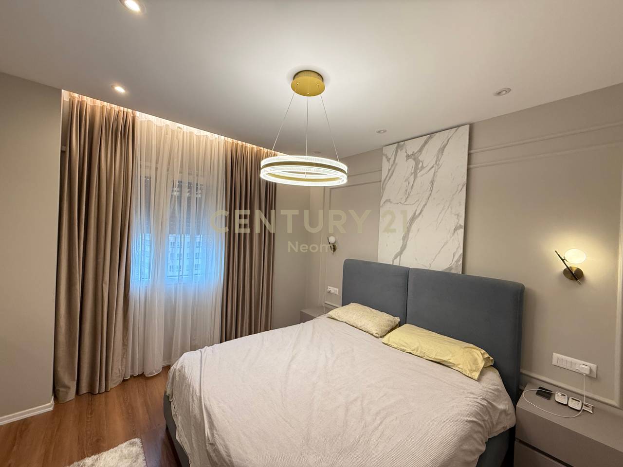 Apartament 2+1për Shitje – Kodra e Diellit, Tiranë