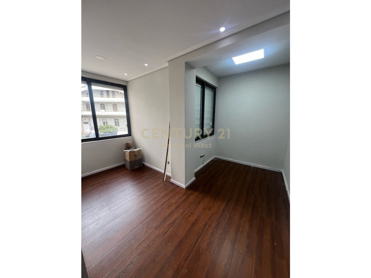 In Affitto: Ufficio di Ali Demi vicino al Vecchio Mercato Elettrico