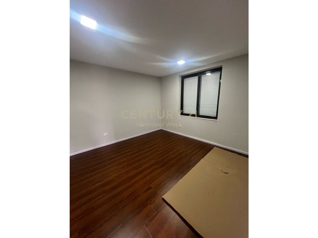 In Affitto: Ufficio di Ali Demi vicino al Vecchio Mercato Elettrico