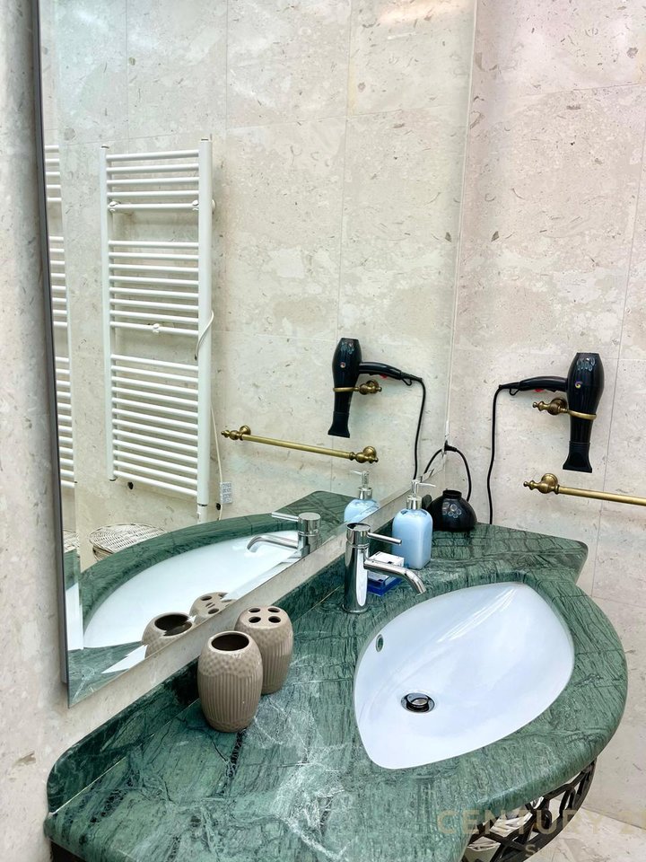 APARTAMENT ELITAR,1+1 PER QIRA TE DREJTORIA E POLICISE!