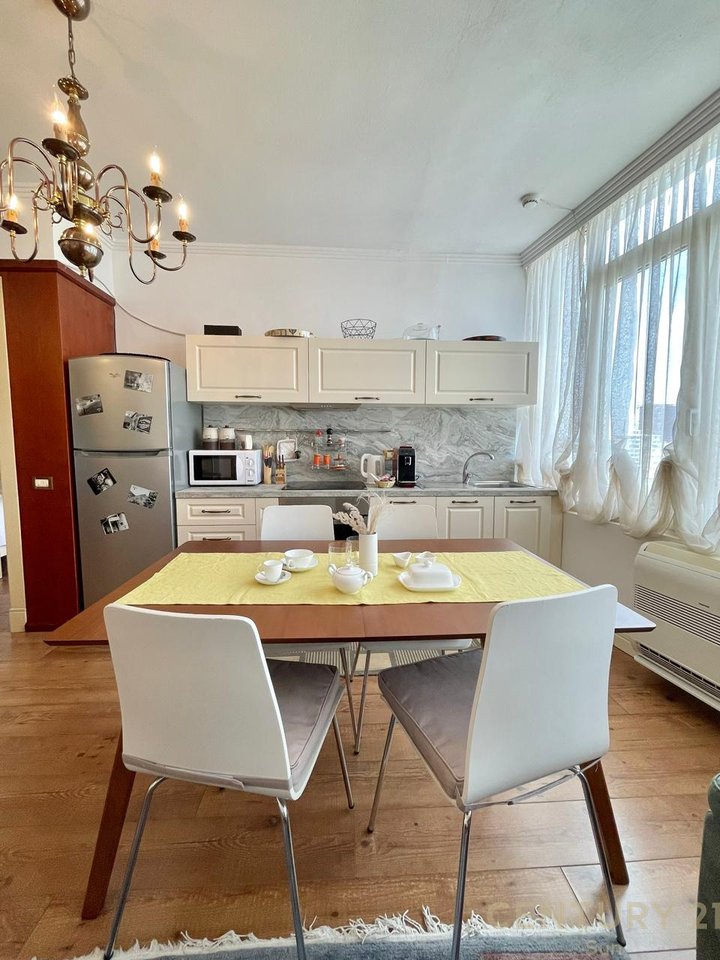 APARTAMENT ELITAR,1+1 PER QIRA TE DREJTORIA E POLICISE!