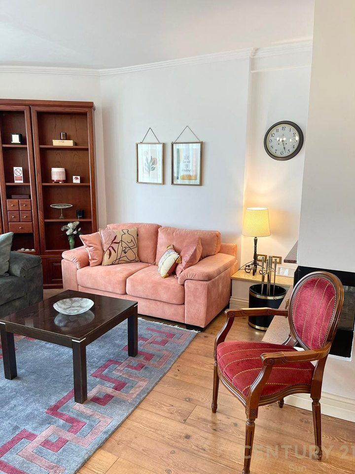 APARTAMENT ELITAR,1+1 PER QIRA TE DREJTORIA E POLICISE!