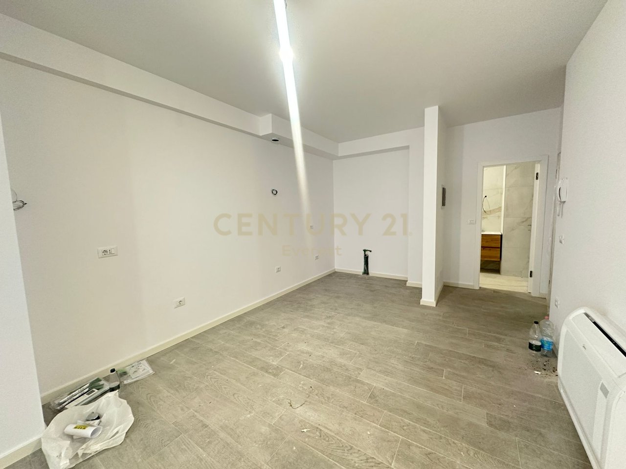 LAPRAKE, OFFICE SPACE FOR RENT