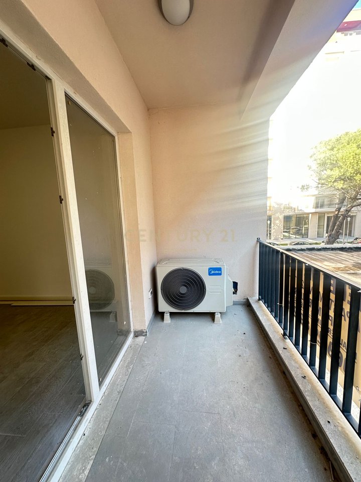 LAPRAKE, OFFICE SPACE FOR RENT