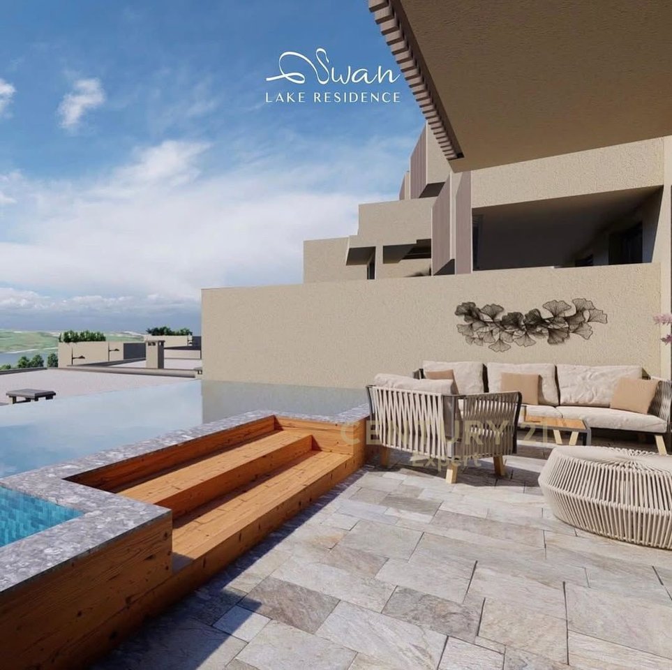 VILE ME PISHINE PER SHITJE NE SWAN LAKE RESIDENCES !