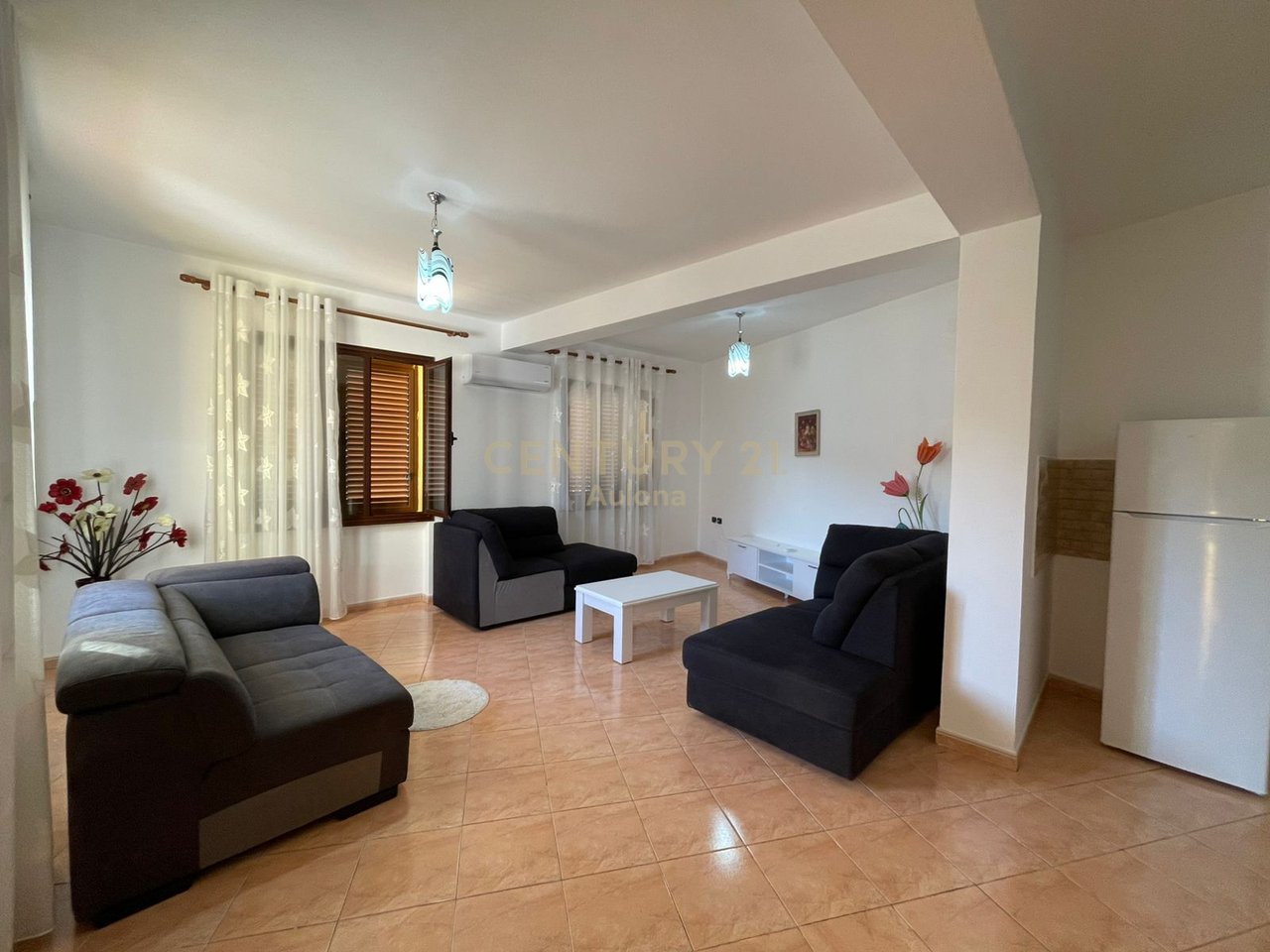 APARTAMENT ME QIRA NE QENDER TE VLORES