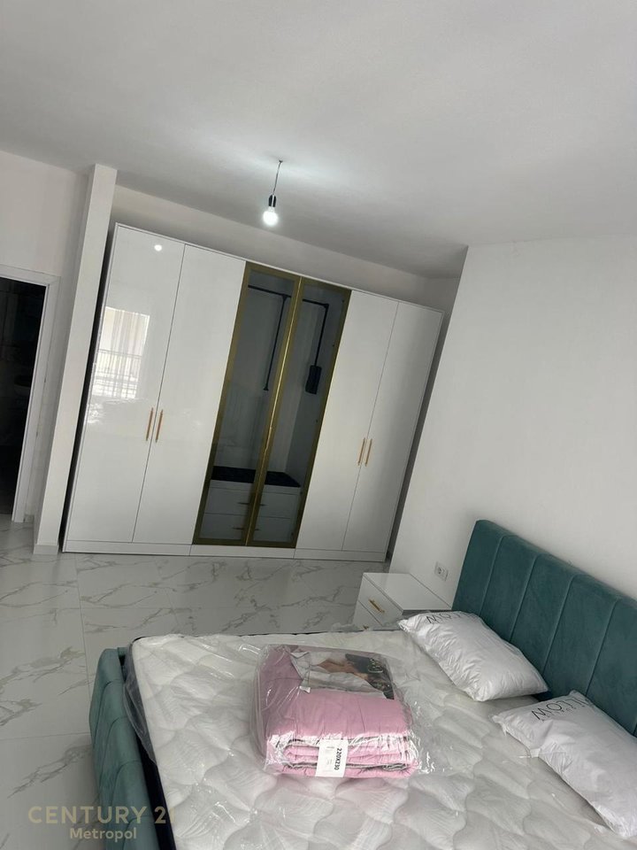 Apartament 2+1 me Qira tekBulevardi Blu, Kamez , 500€ | 128 m²
