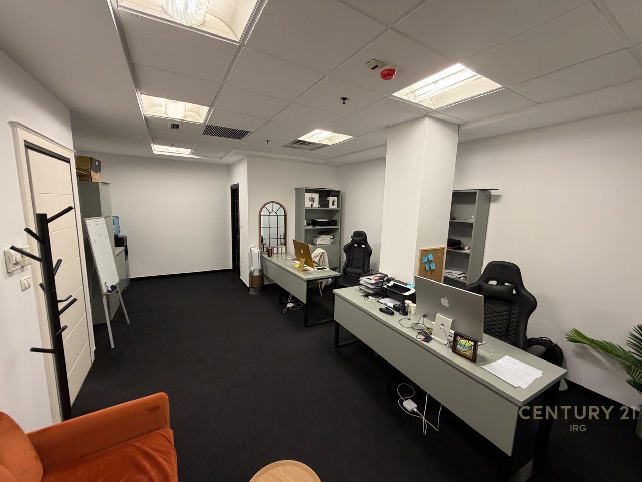 Ufficio in affitto di fronte al Centro Toptani!