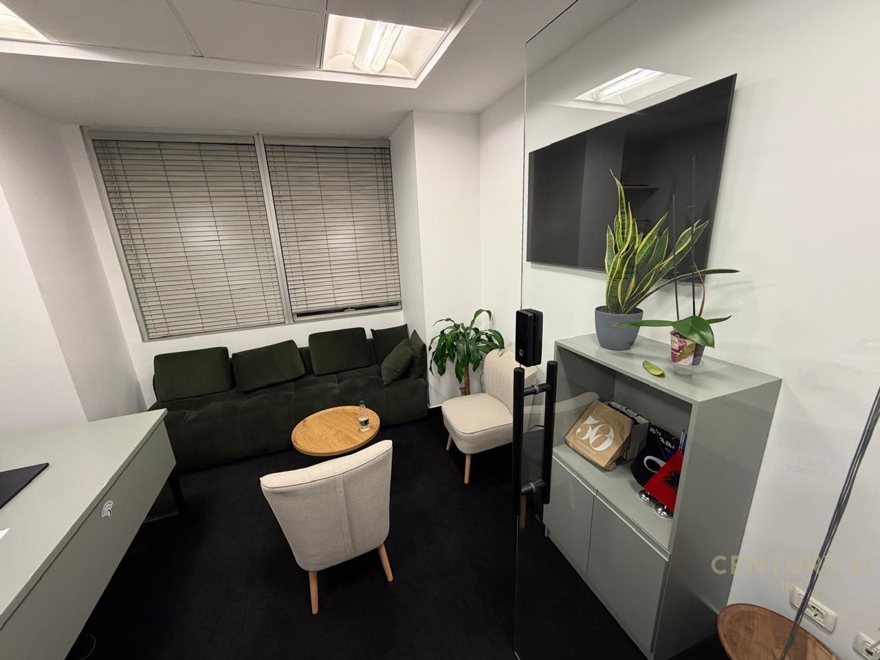 Ufficio in affitto di fronte al Centro Toptani!