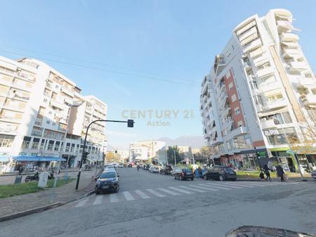 Shiten 3 Vendparkime  pranë ish-Tregut Elektrik!