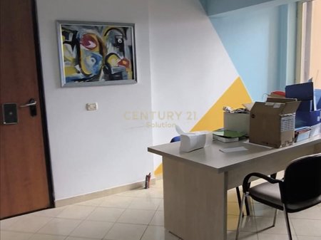 JAPIM ME QIRA APARTAMENT PER ZYRA TE SIRI KODRA !