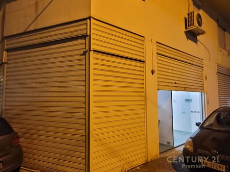 COMMERCIAL SPACE FOR SALE – PETRONINI LUARASI STREET!