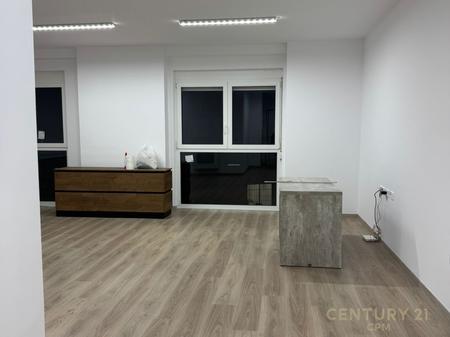 Japim Me Qera Ambient Per Zyra!