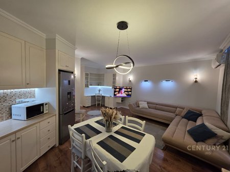 Apartament 3+1+2 tek Eleonora Njesia 13. Per Qira