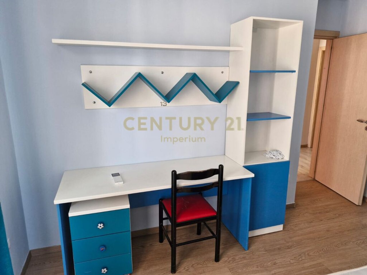 🏡 APARTAMENT 3+1 NË SHITJE NË YZBERISHT 🏡