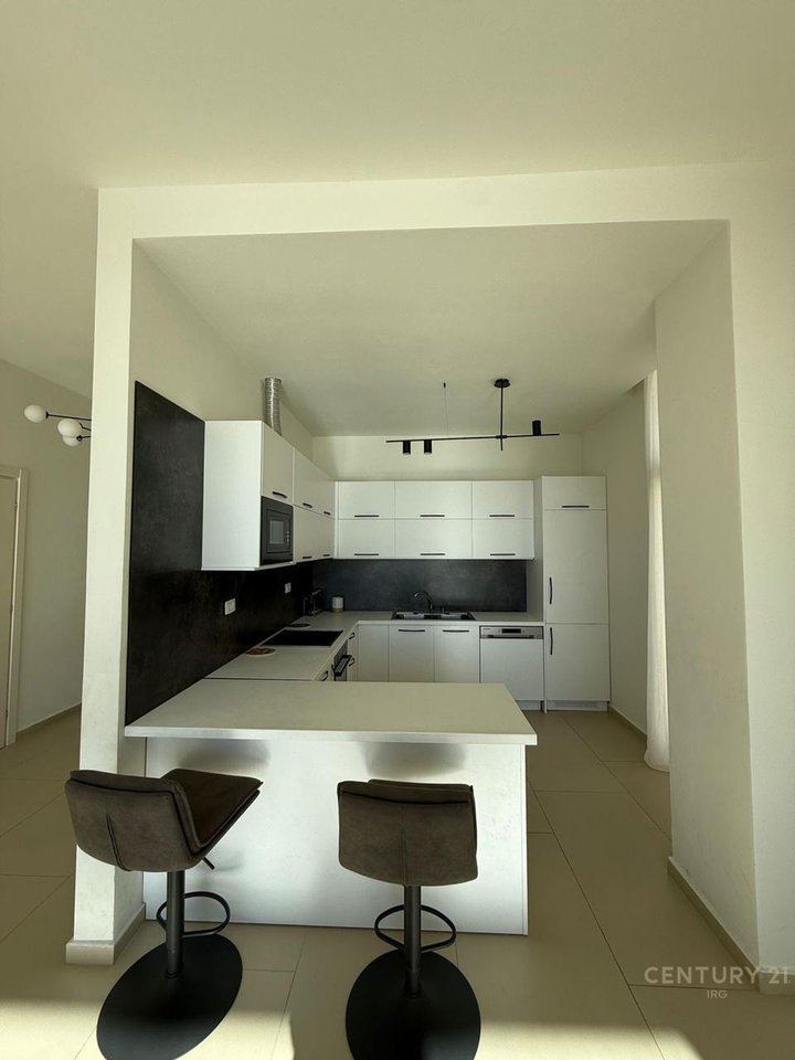 VILLA FOR SALE IN GREEN COAST, VILLAGE, PALASE!