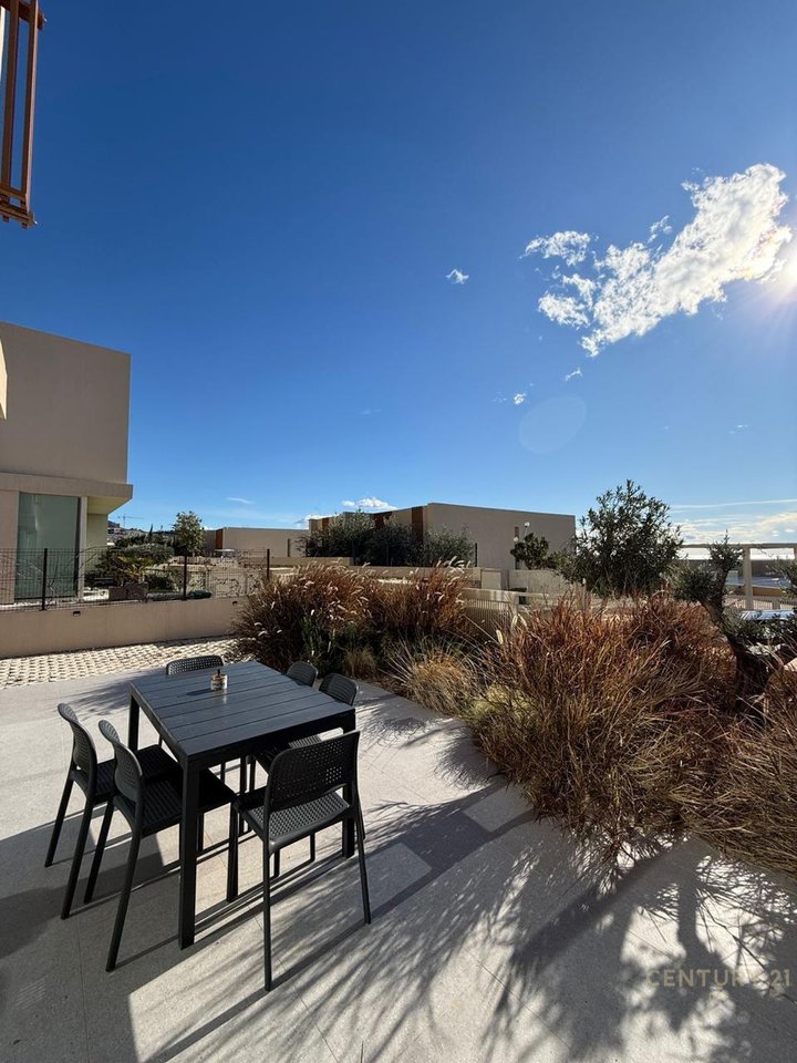 VILLA FOR SALE IN GREEN COAST, VILLAGE, PALASE!