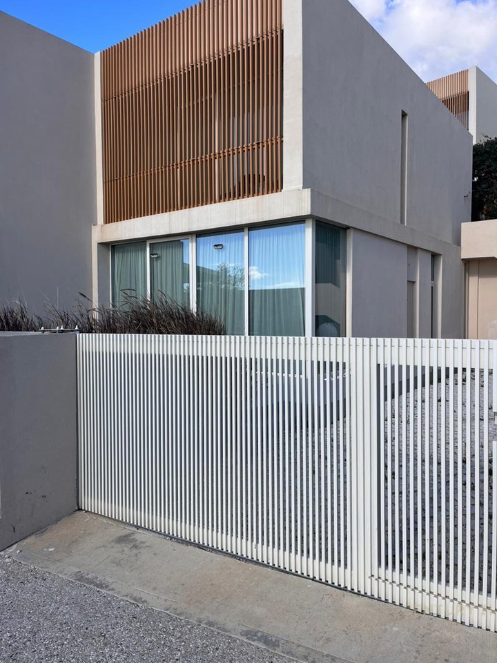 VILLA FOR SALE IN GREEN COAST, VILLAGE, PALASE!