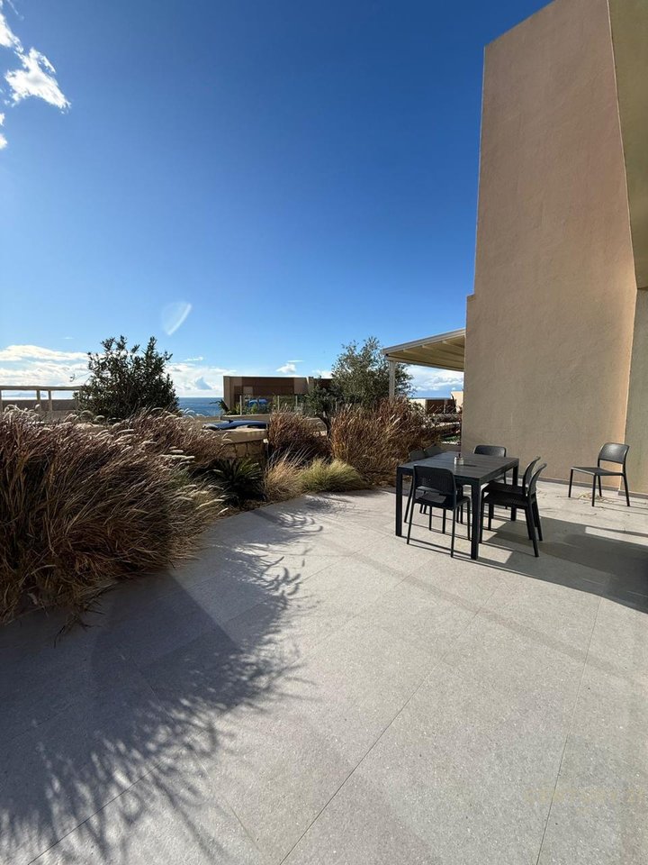 VILLA FOR SALE IN GREEN COAST, VILLAGE, PALASE!