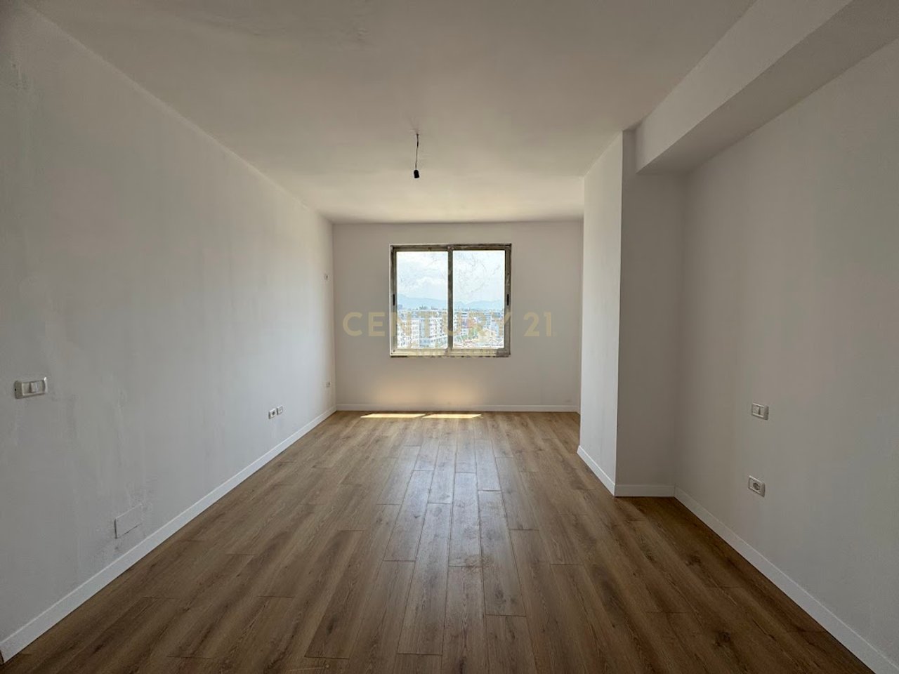 APARTMENT 2+1 + VERANDA IN ASTIR!