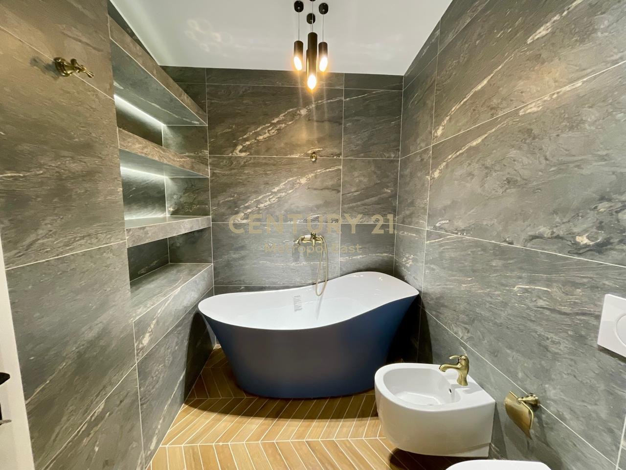 Penthouse 3+1+3 Per Qira ne "Secret Garden Residence"