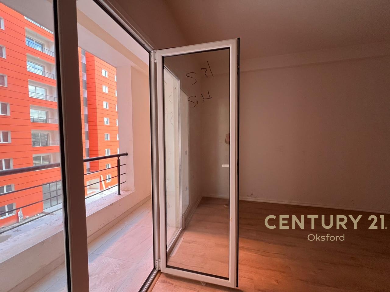 APARTAMENT 1+1 PER SHITJE NE YZBERISHT