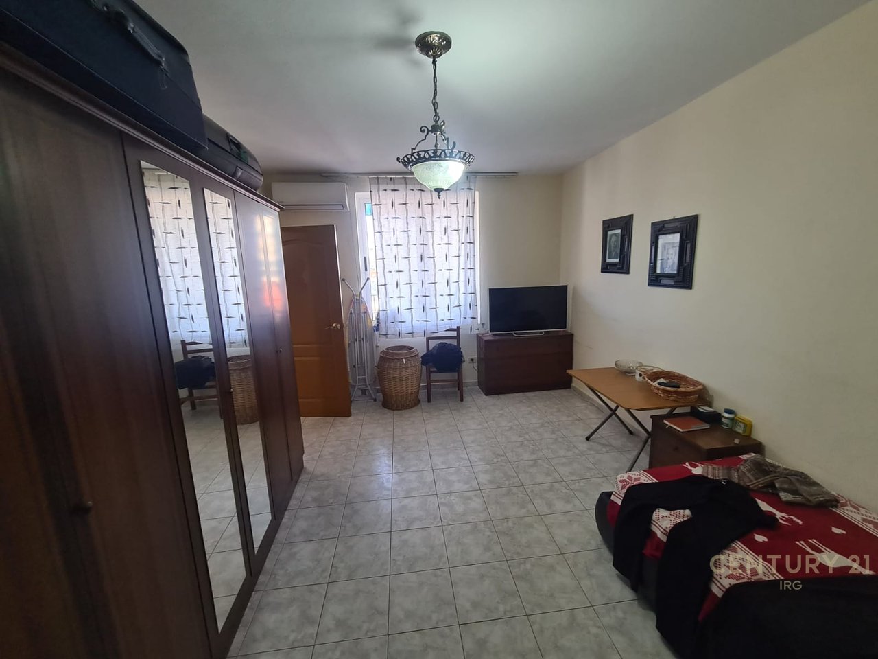 APARTMENT 4+2+1 NEAR P.NINI SCHOOL!